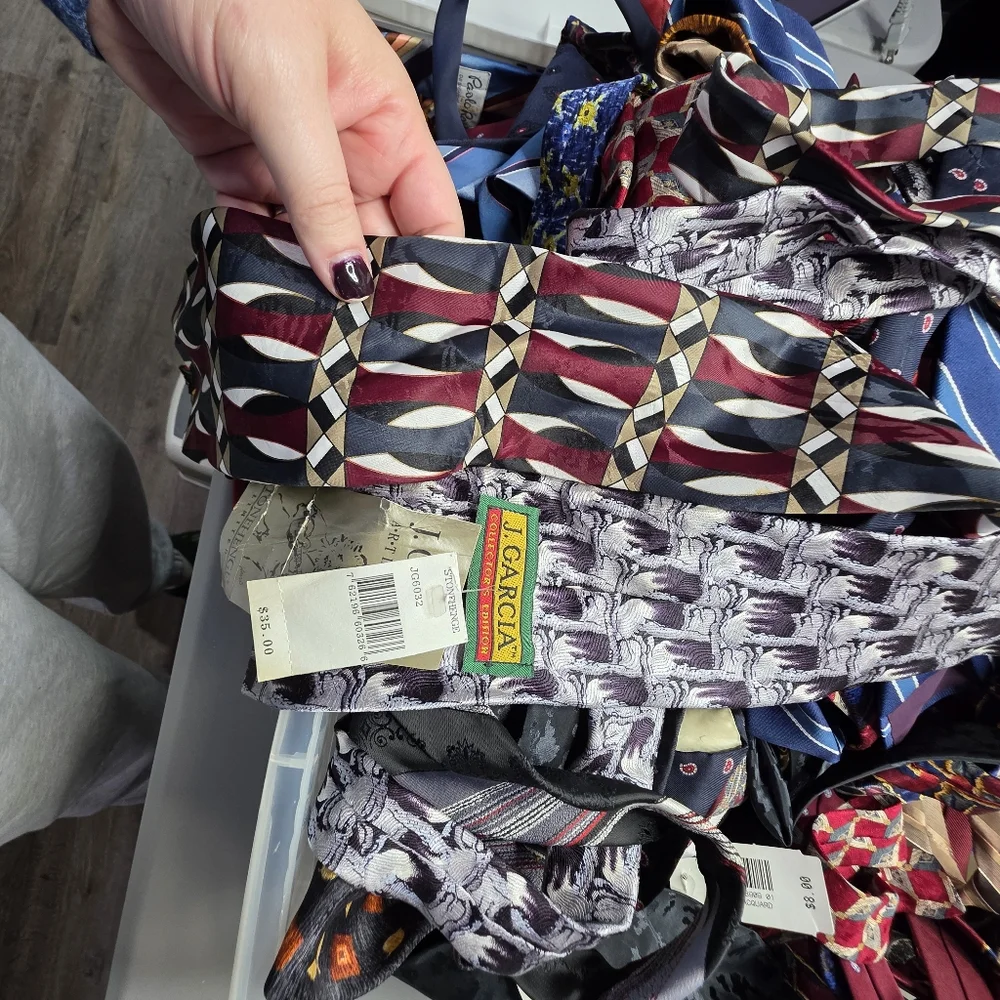 Box Of 49 Ties!! Lots With Tags Still On! - Picture 12 of 16